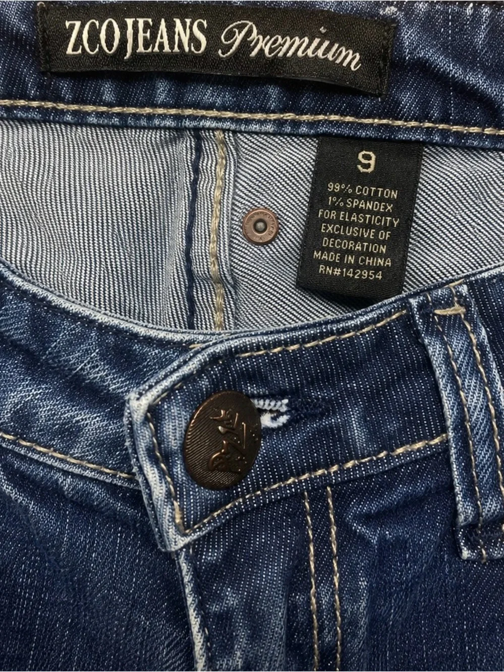 ZCO Jeans Premium Juniors Size 9 Denim Capri Jeans | Y2K Dark Wash Stretch Crop - Picture 3 of 3
